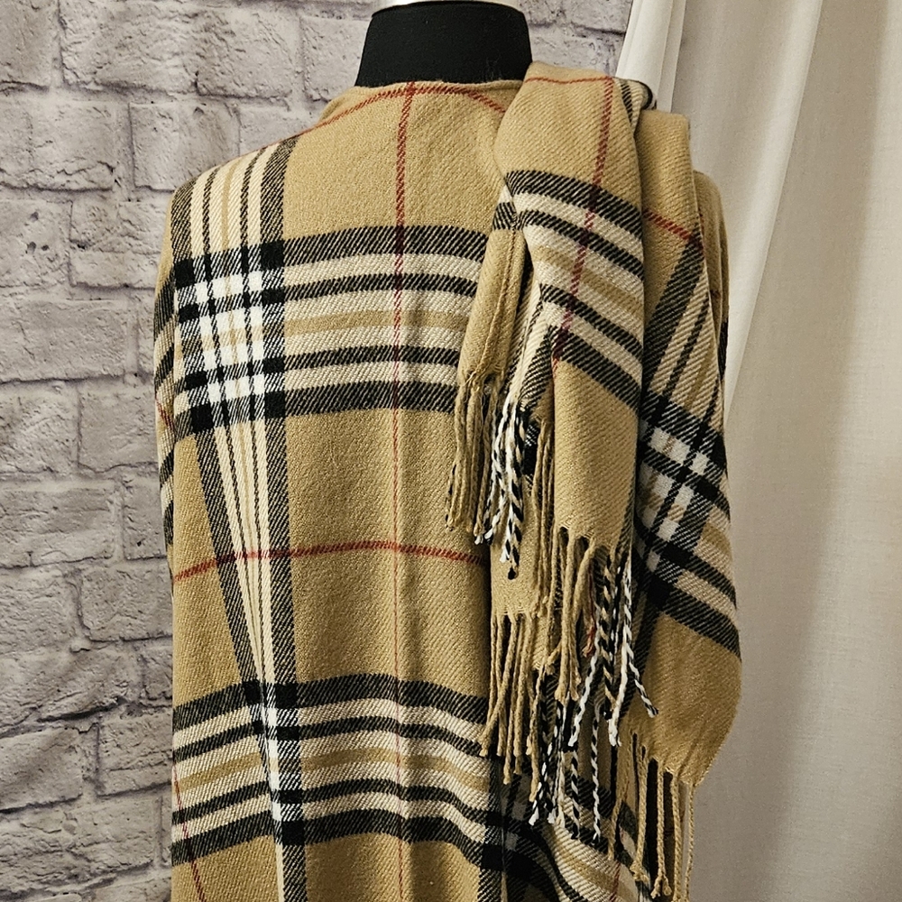 Burberry-Style Scarf / Shawl with Fringe - Picture 4 of 12